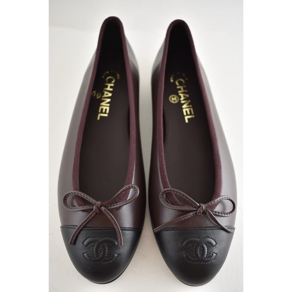 Chanel 26K Chocolate Dark Brown Black Lambskin CC Cap Ballet Ballerina Flat 37.5 - Picture 7 of 16